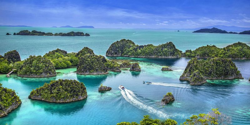 Explore the Phi Phi Islands